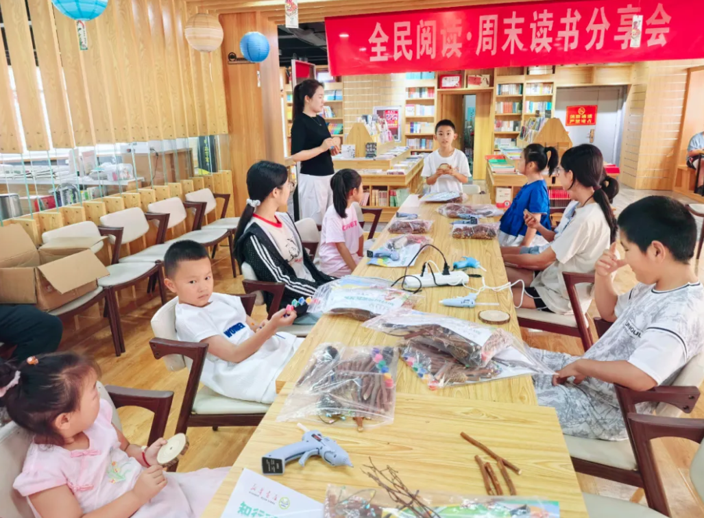 松果藏“精灵”，年轮记时光——滦平新华书店研学之旅第一站